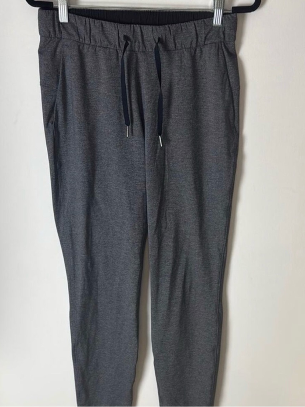 Lululemon Joggers - Women's 6